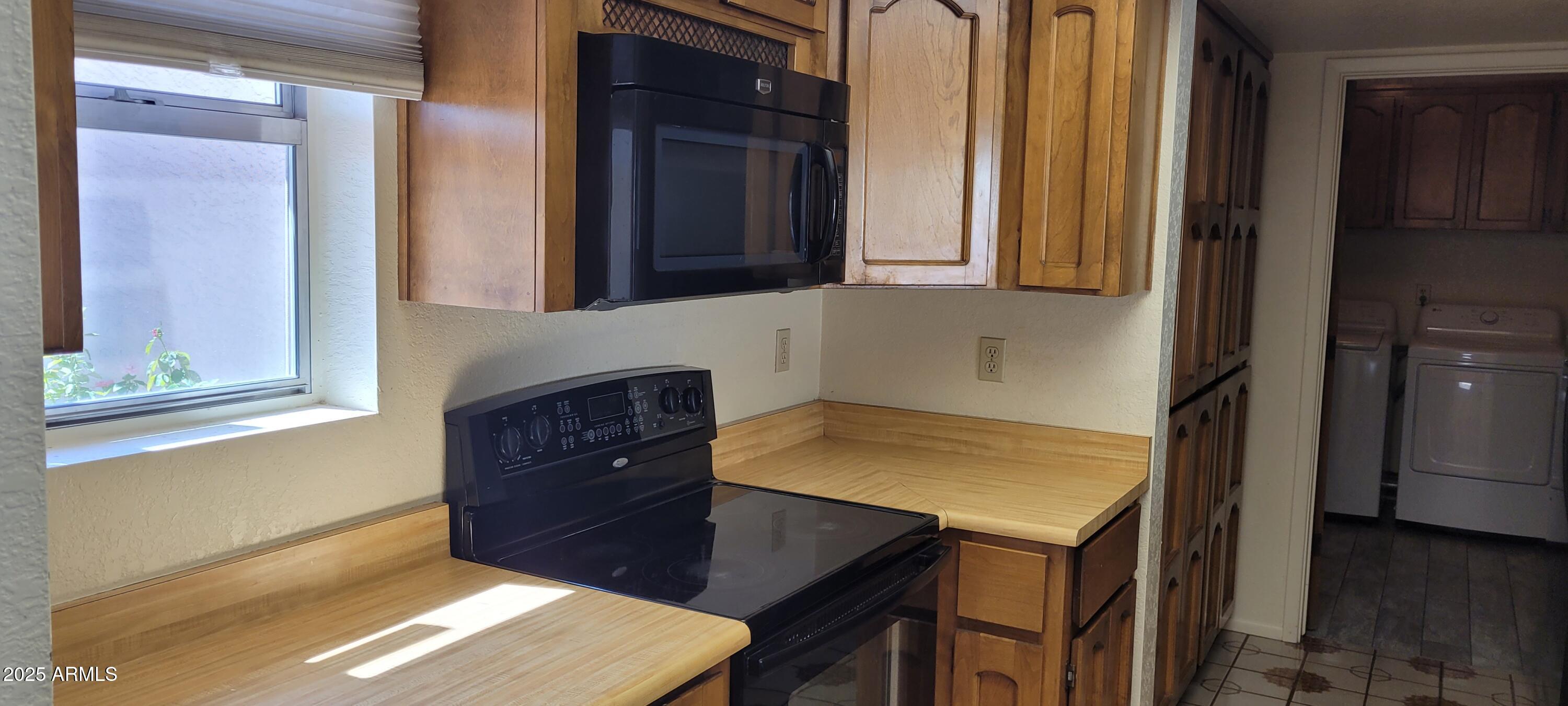 3158 W Marconi Avenue