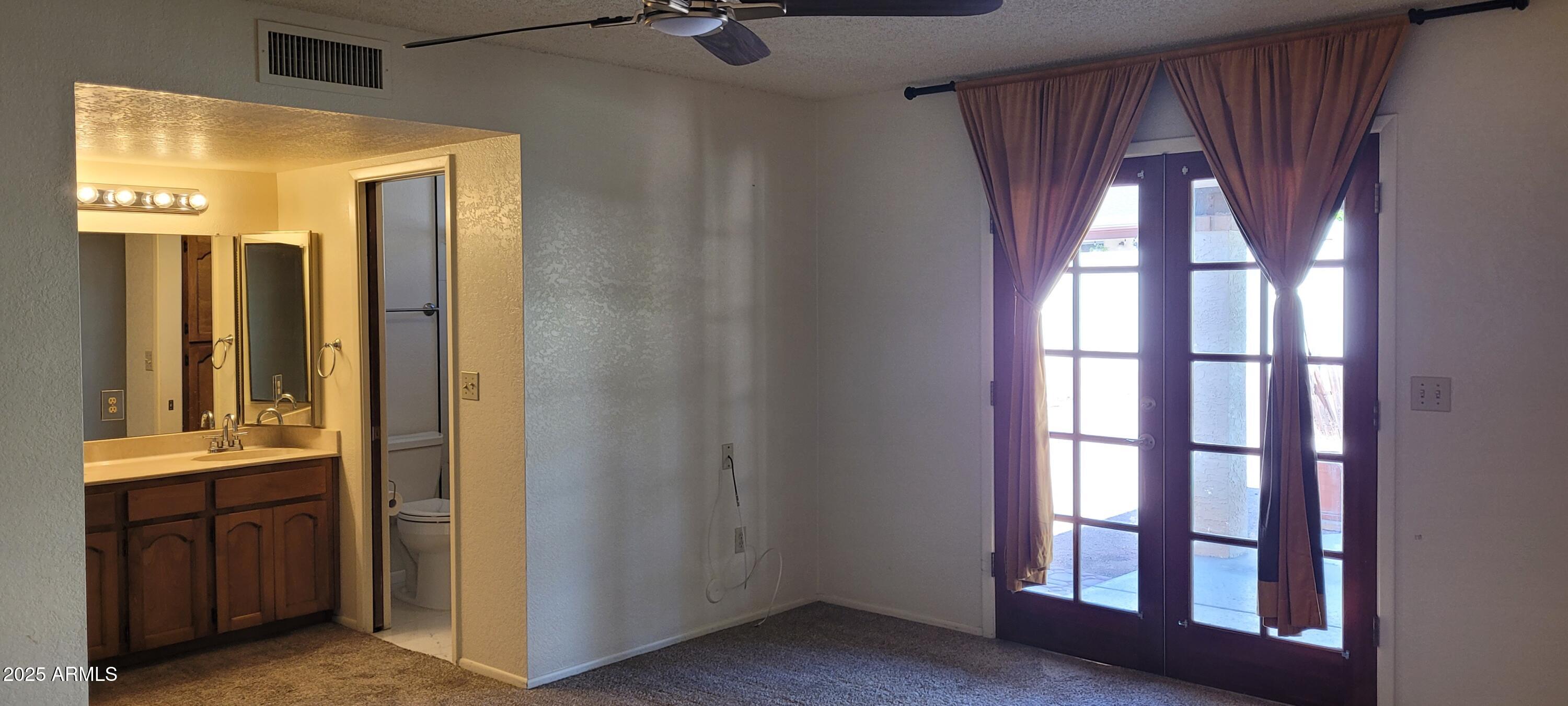 3158 W Marconi Avenue