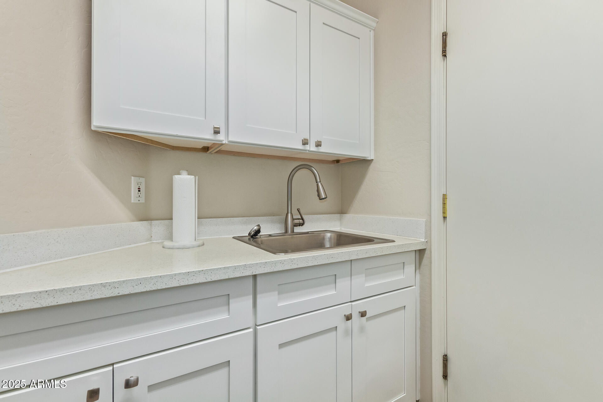 4616 W WHISPERING WIND Drive