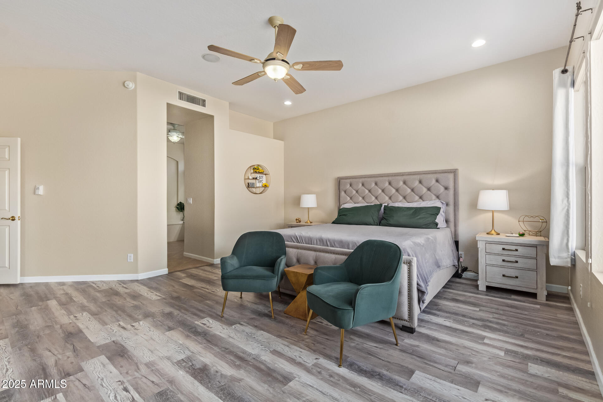 4616 W WHISPERING WIND Drive