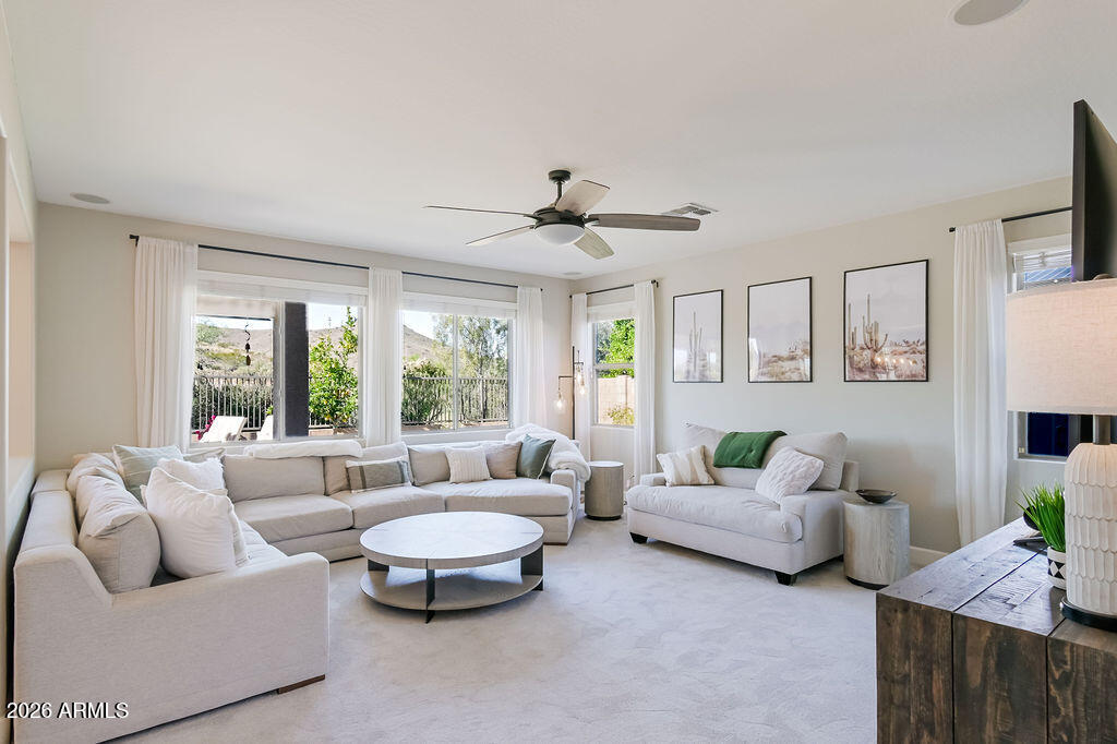 2712 E QUIET HOLLOW Lane