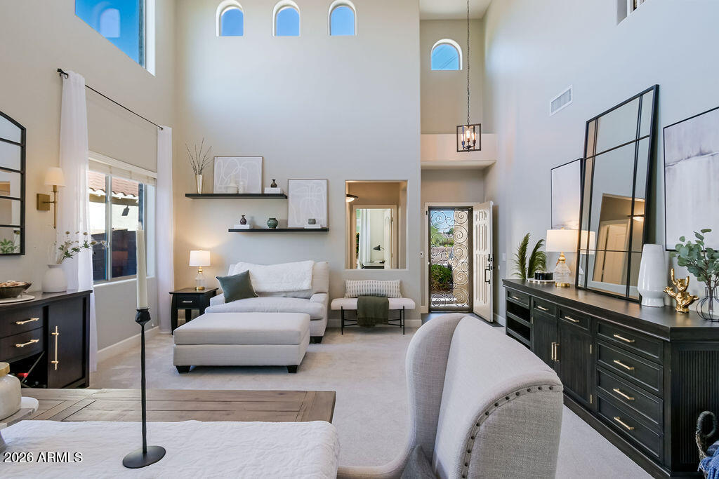 2712 E QUIET HOLLOW Lane