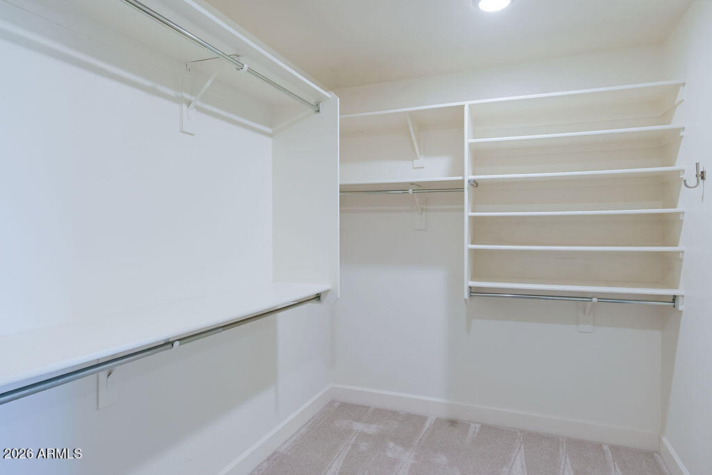 2712 E QUIET HOLLOW Lane