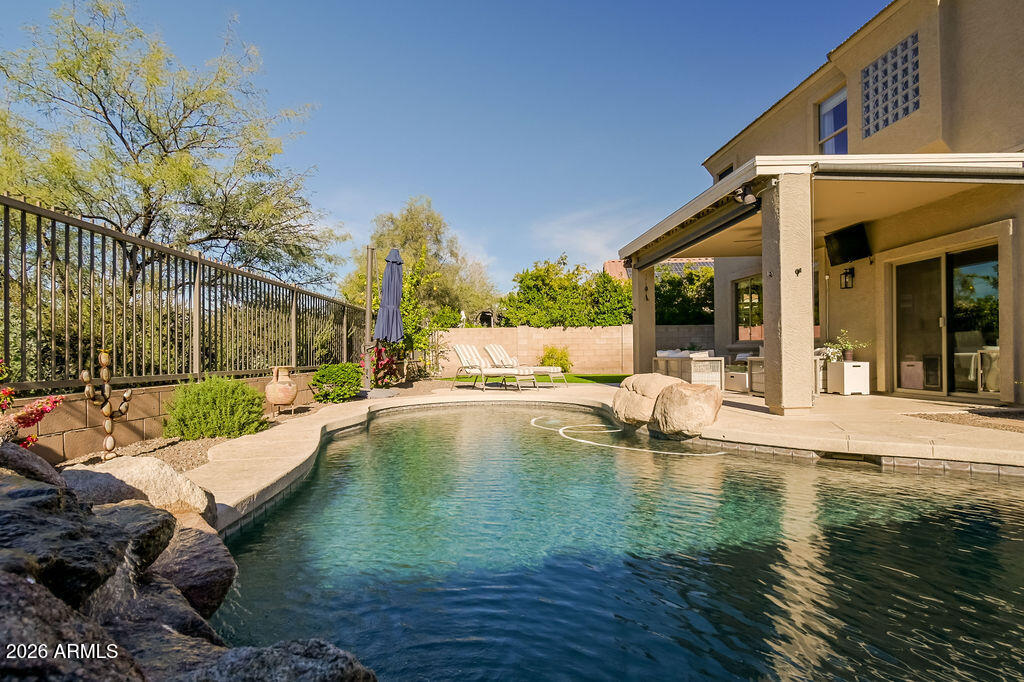 2712 E QUIET HOLLOW Lane