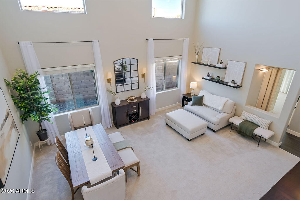 2712 E QUIET HOLLOW Lane