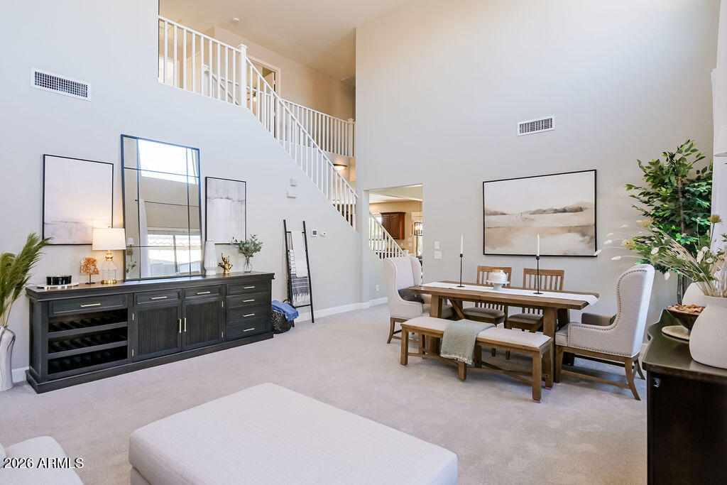 2712 E QUIET HOLLOW Lane