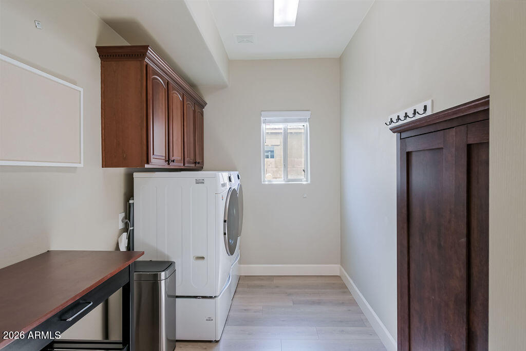 2712 E QUIET HOLLOW Lane