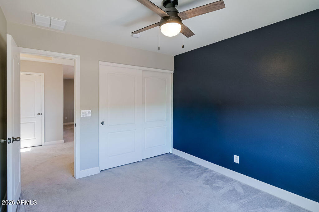 2712 E QUIET HOLLOW Lane