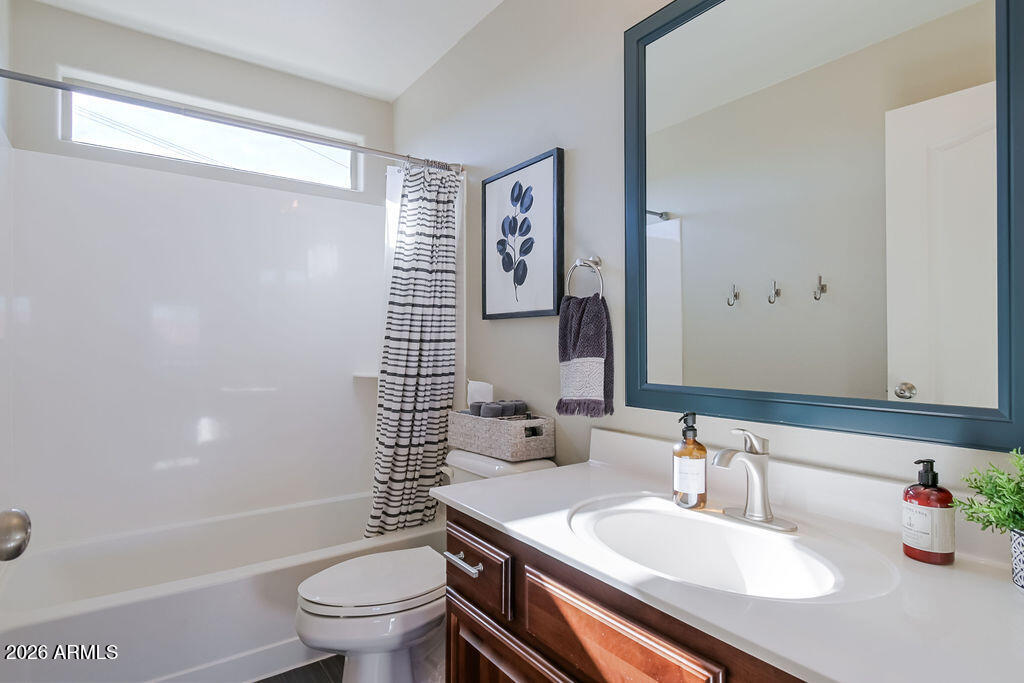 2712 E QUIET HOLLOW Lane