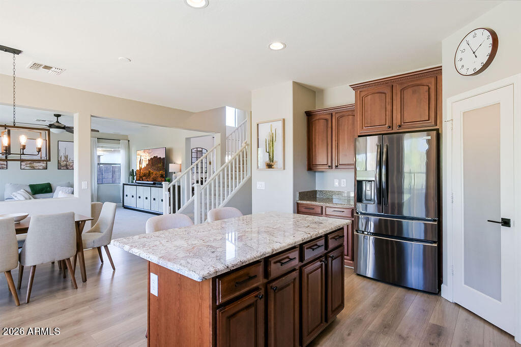 2712 E QUIET HOLLOW Lane