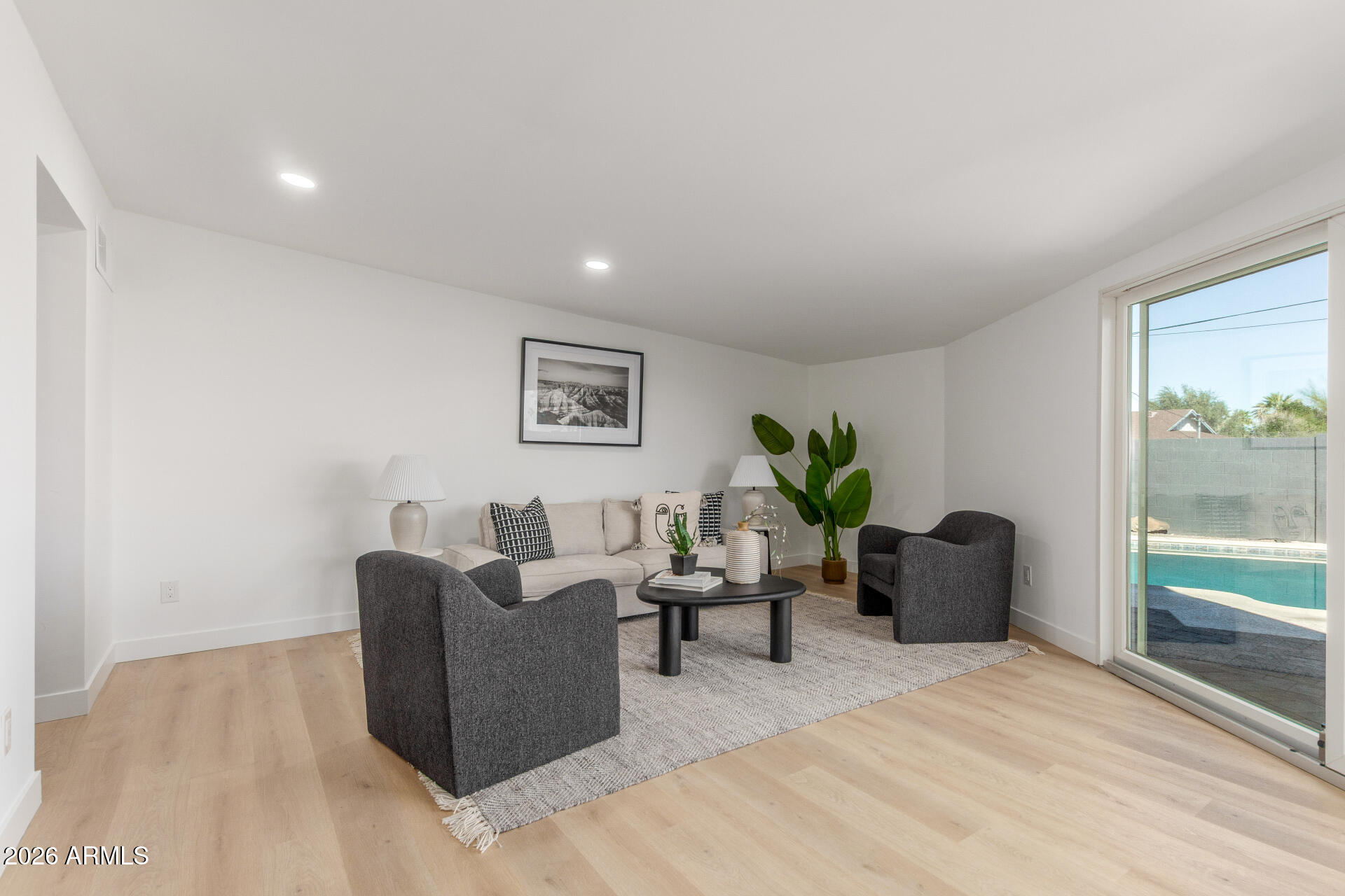 3934 E SAHUARO Drive