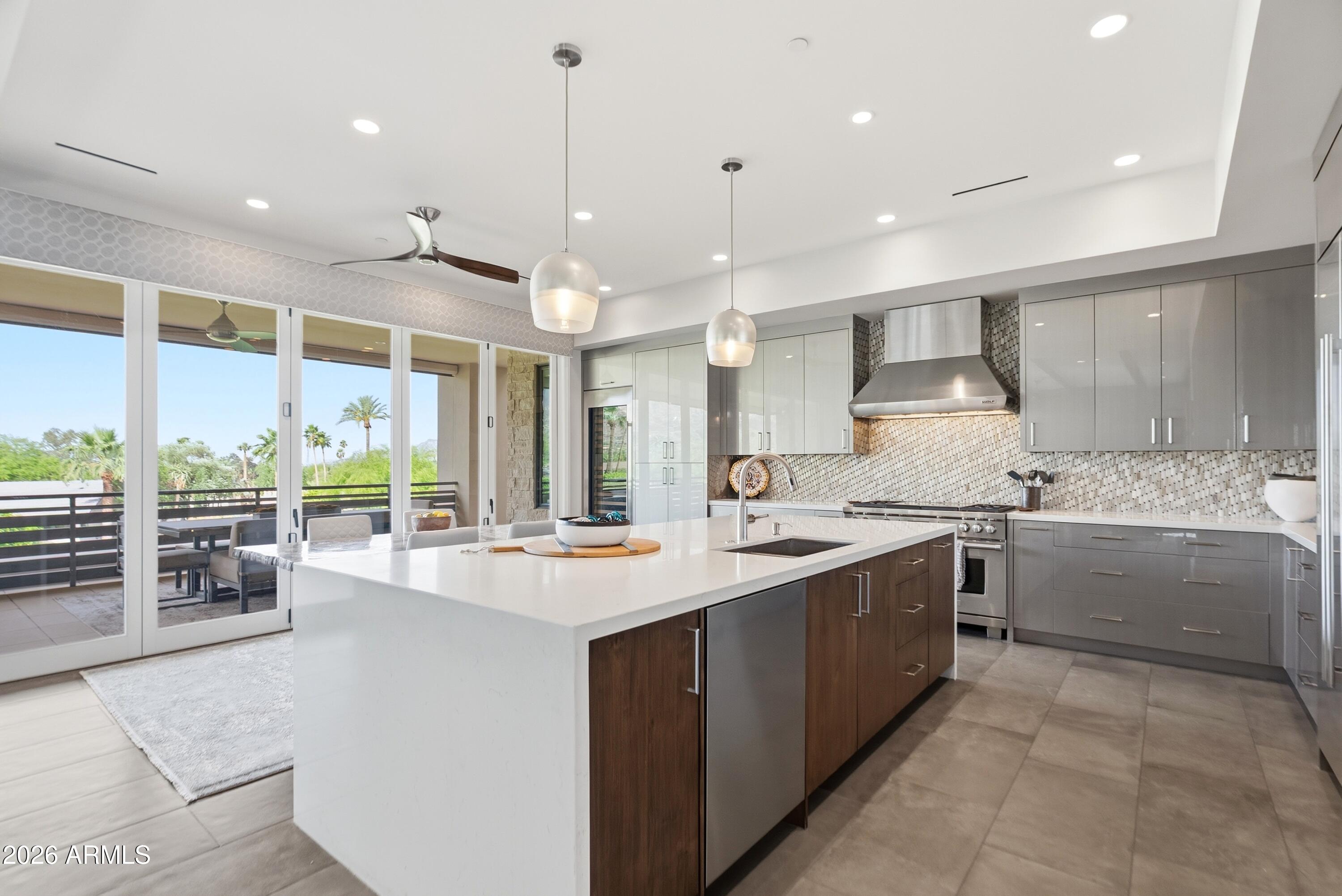 6180 N LAS BRISAS Drive