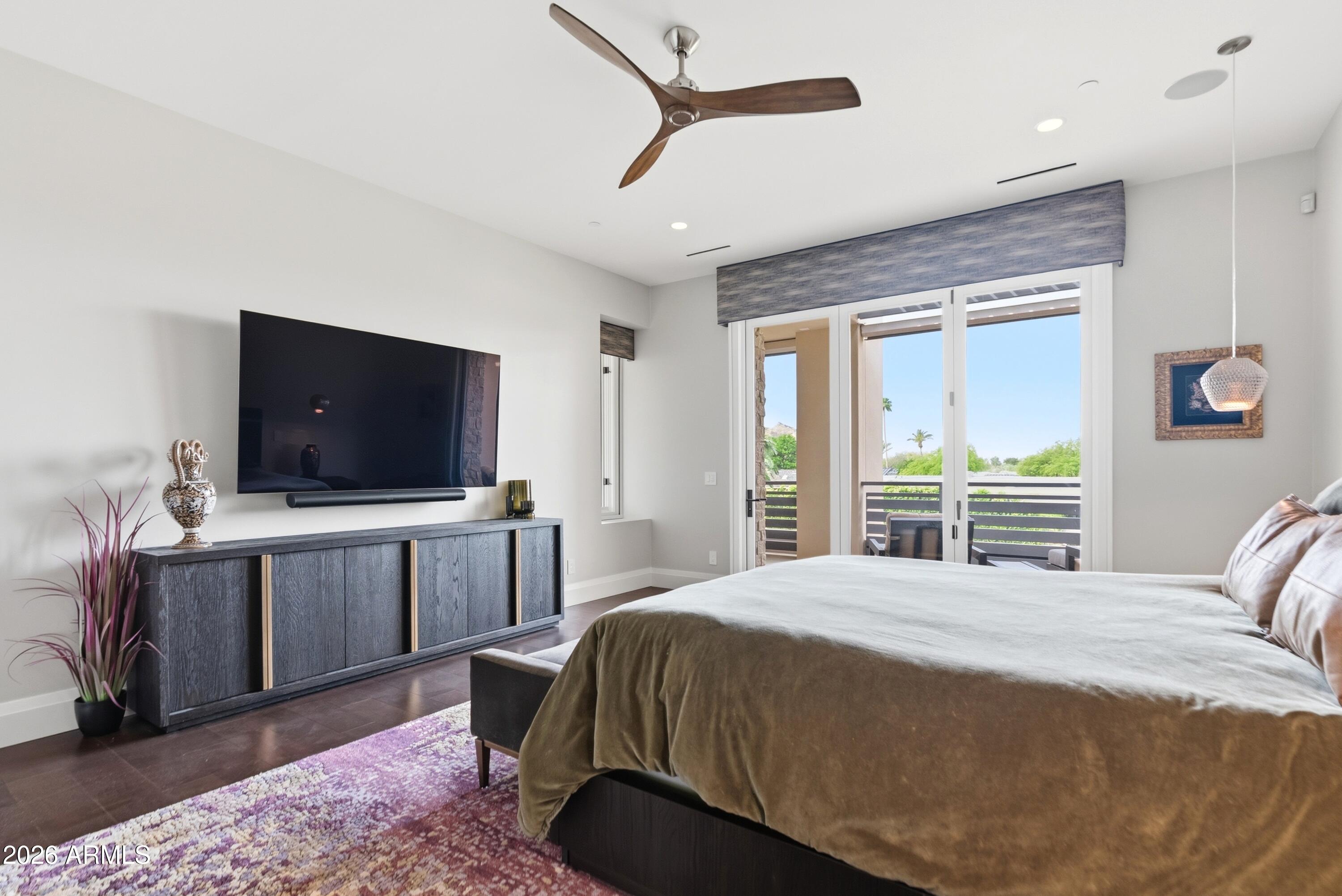 6180 N LAS BRISAS Drive