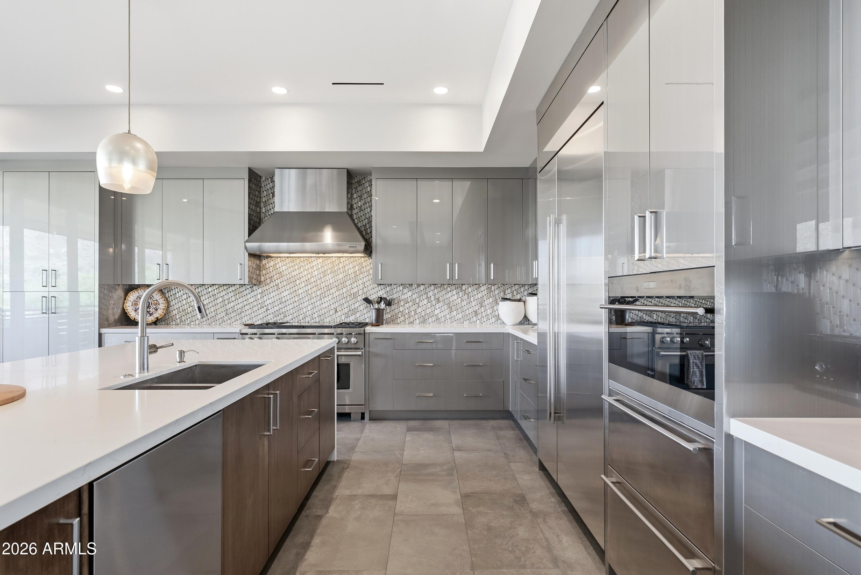 6180 N LAS BRISAS Drive