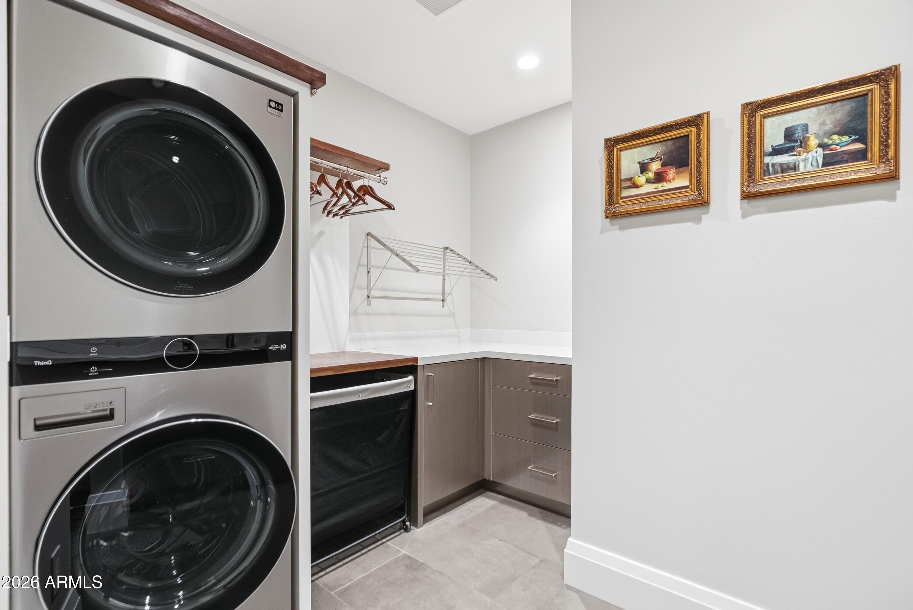 6180 N LAS BRISAS Drive