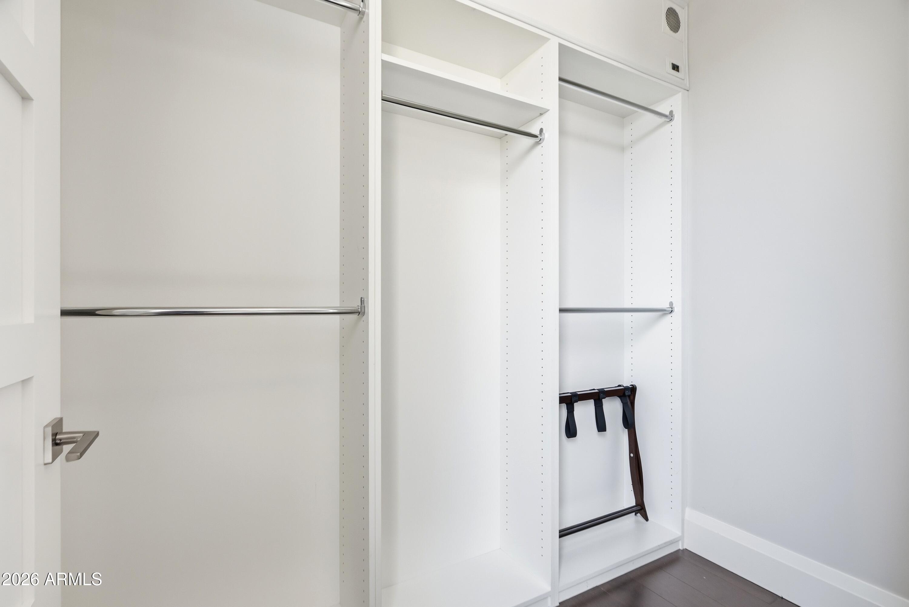 6180 N LAS BRISAS Drive