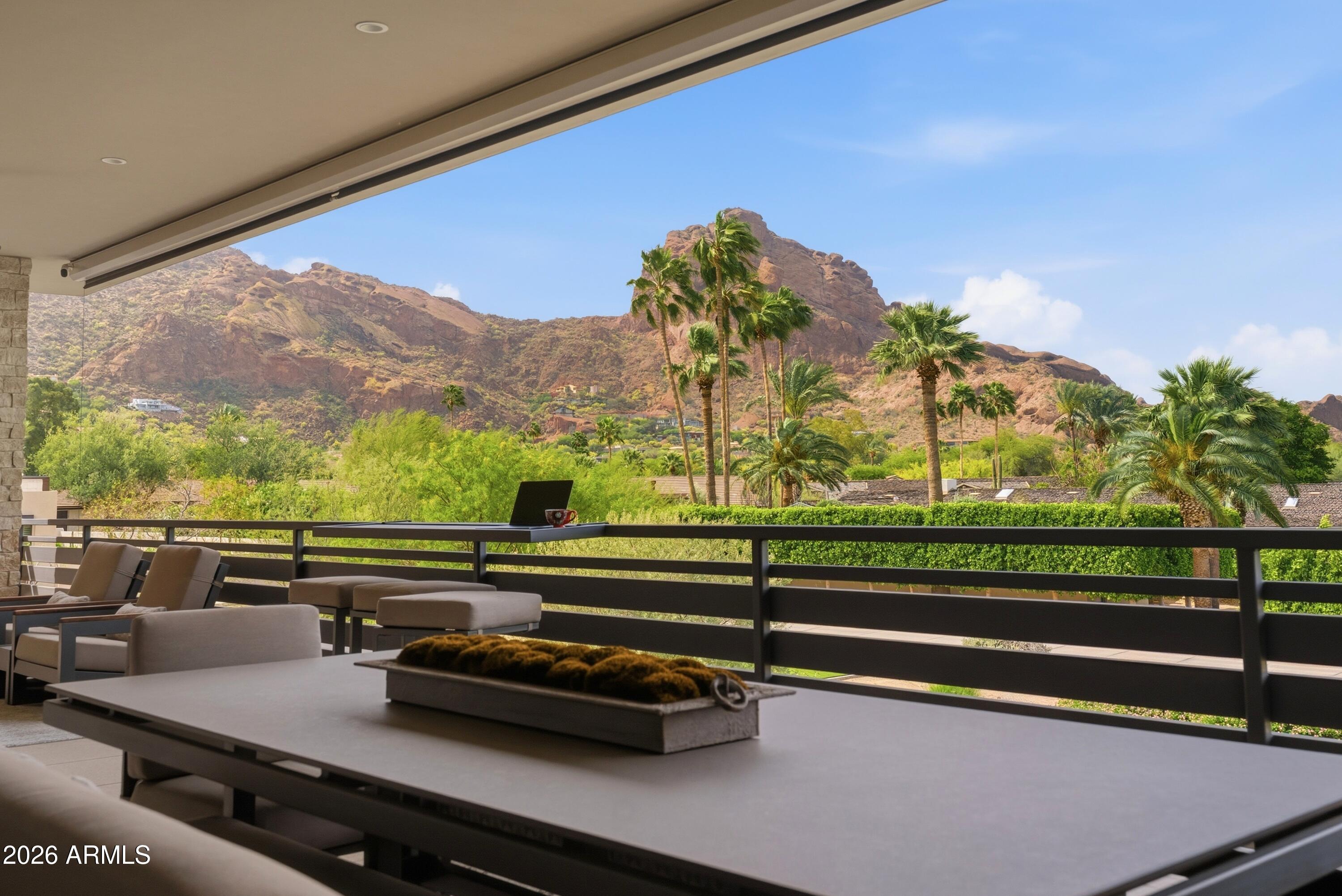 6180 N LAS BRISAS Drive