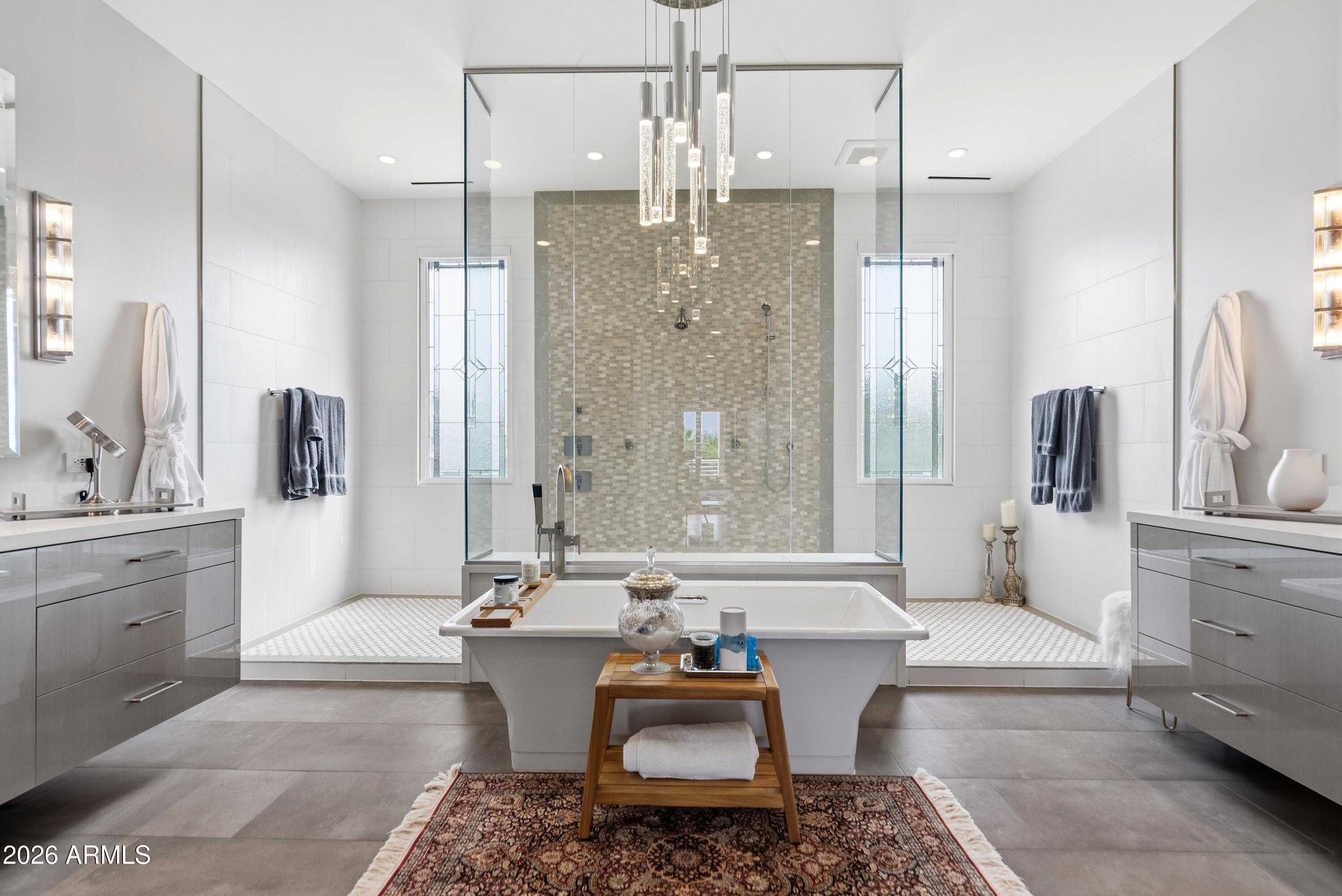 6180 N LAS BRISAS Drive