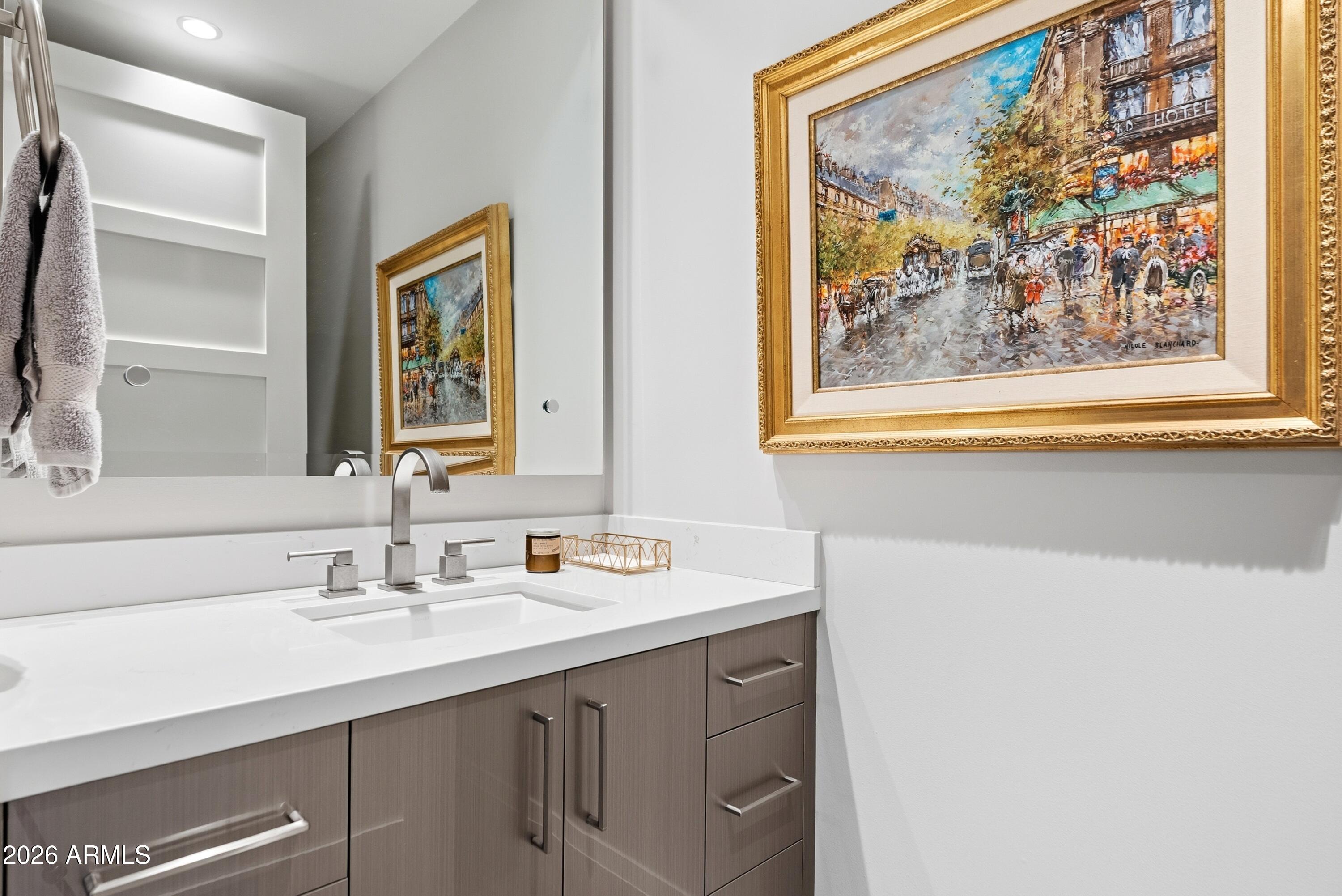 6180 N LAS BRISAS Drive