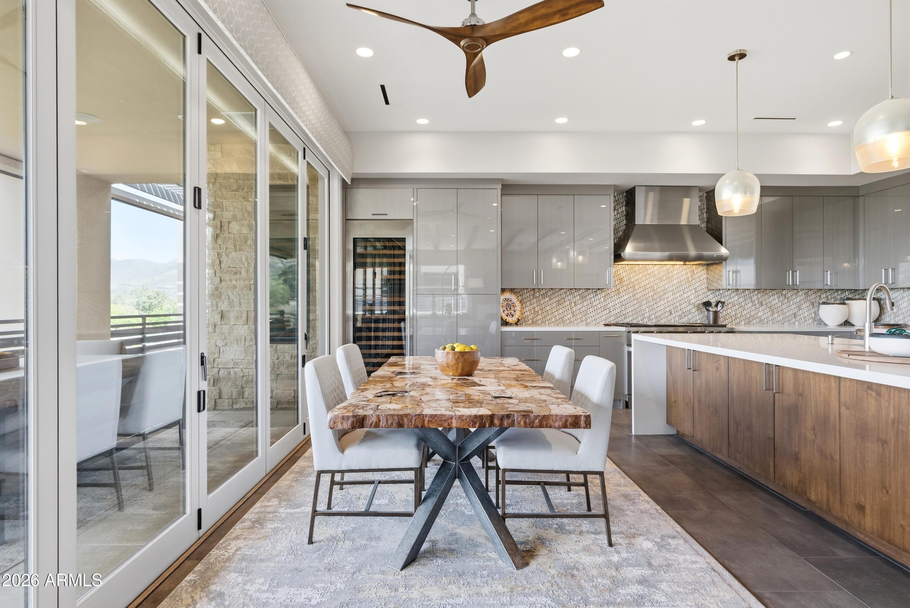 6180 N LAS BRISAS Drive