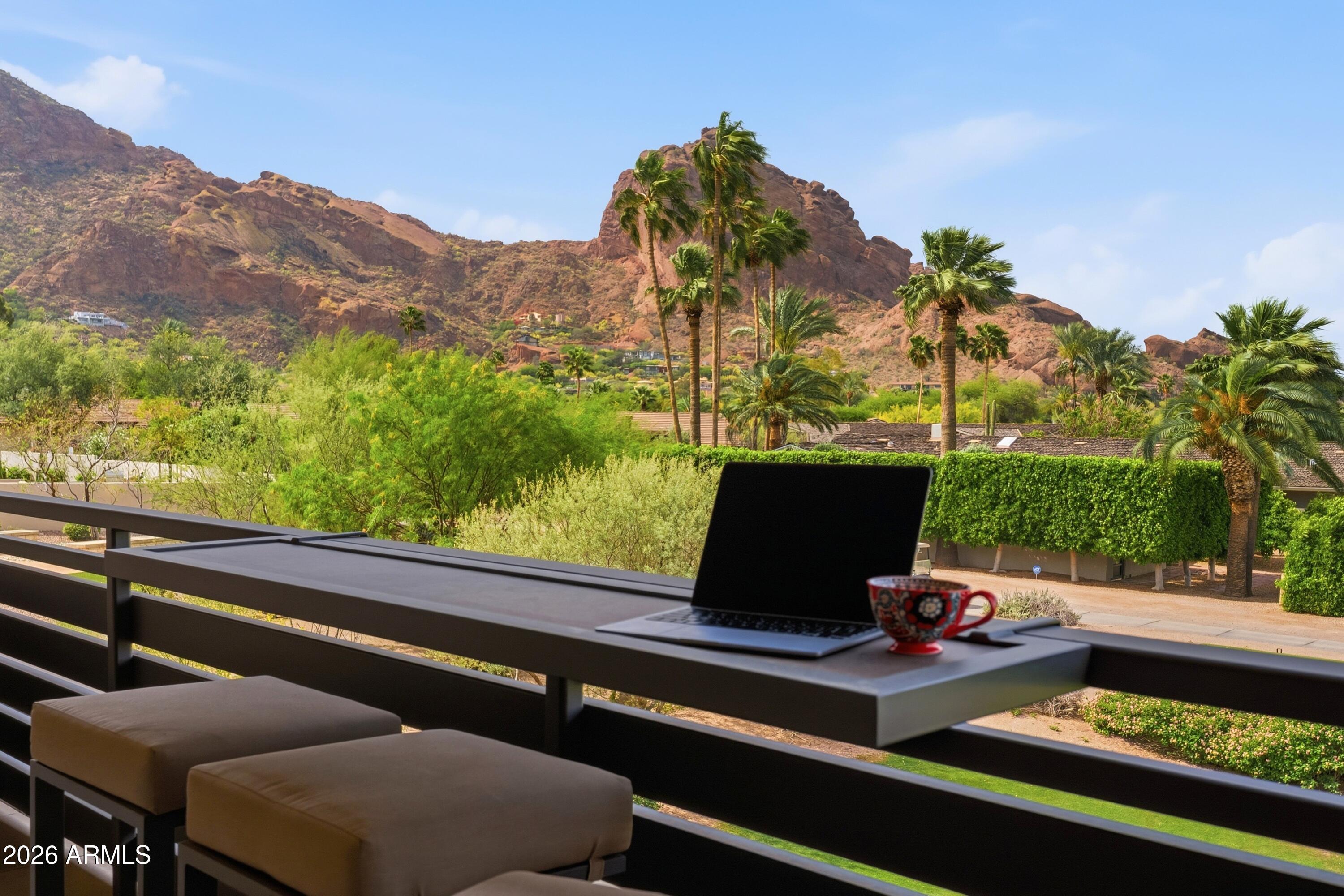 6180 N LAS BRISAS Drive