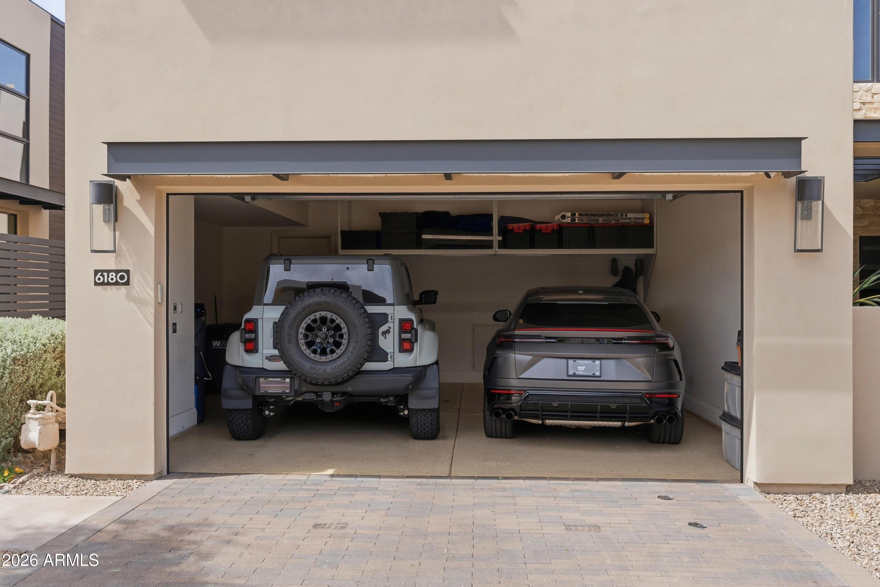 6180 N LAS BRISAS Drive