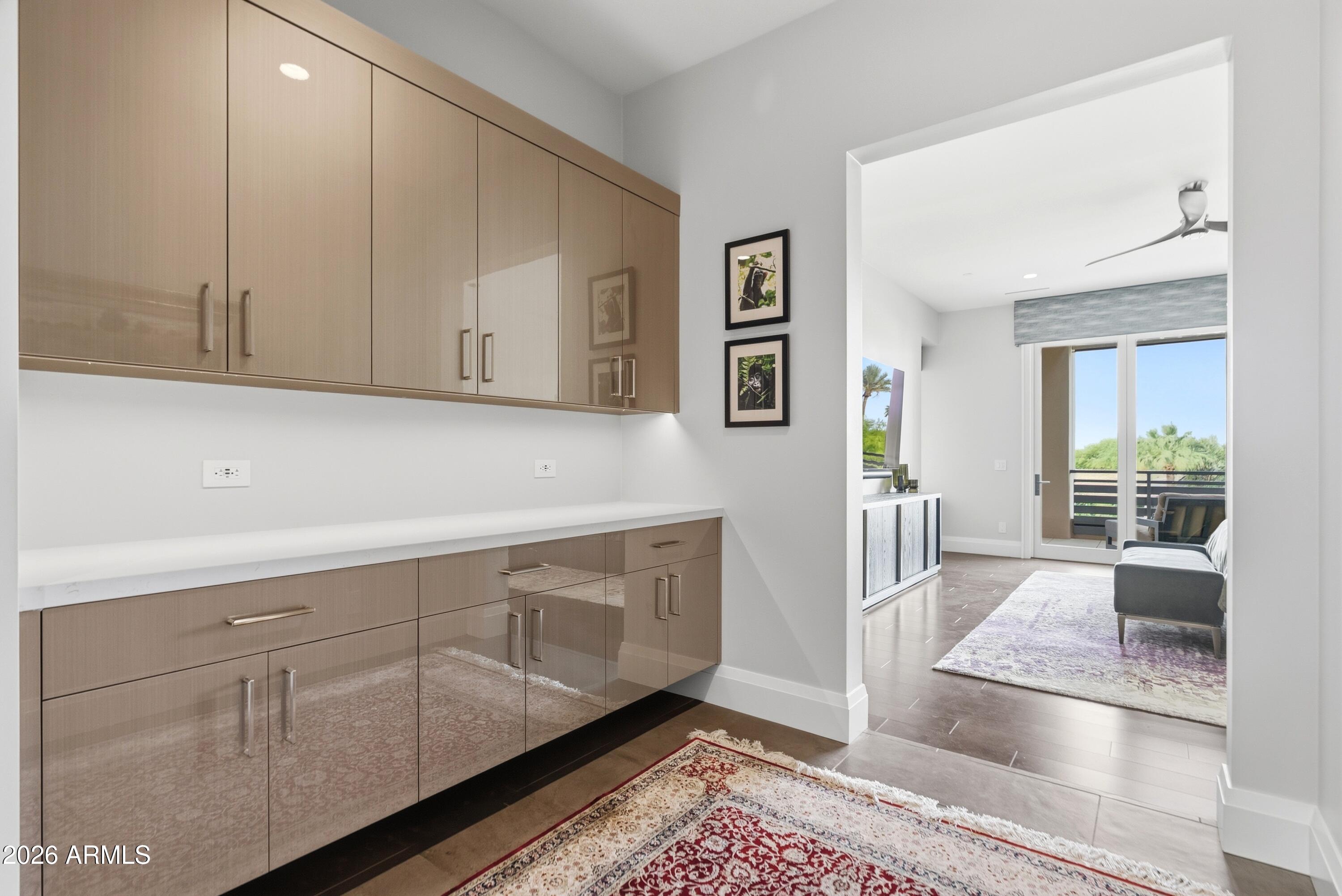 6180 N LAS BRISAS Drive