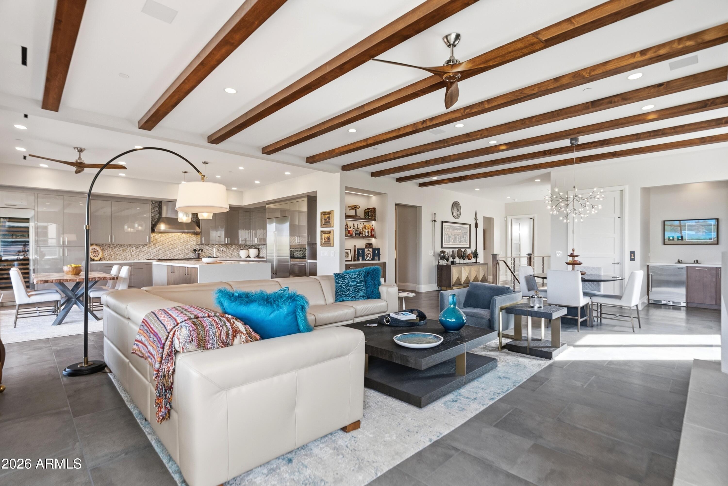 6180 N LAS BRISAS Drive