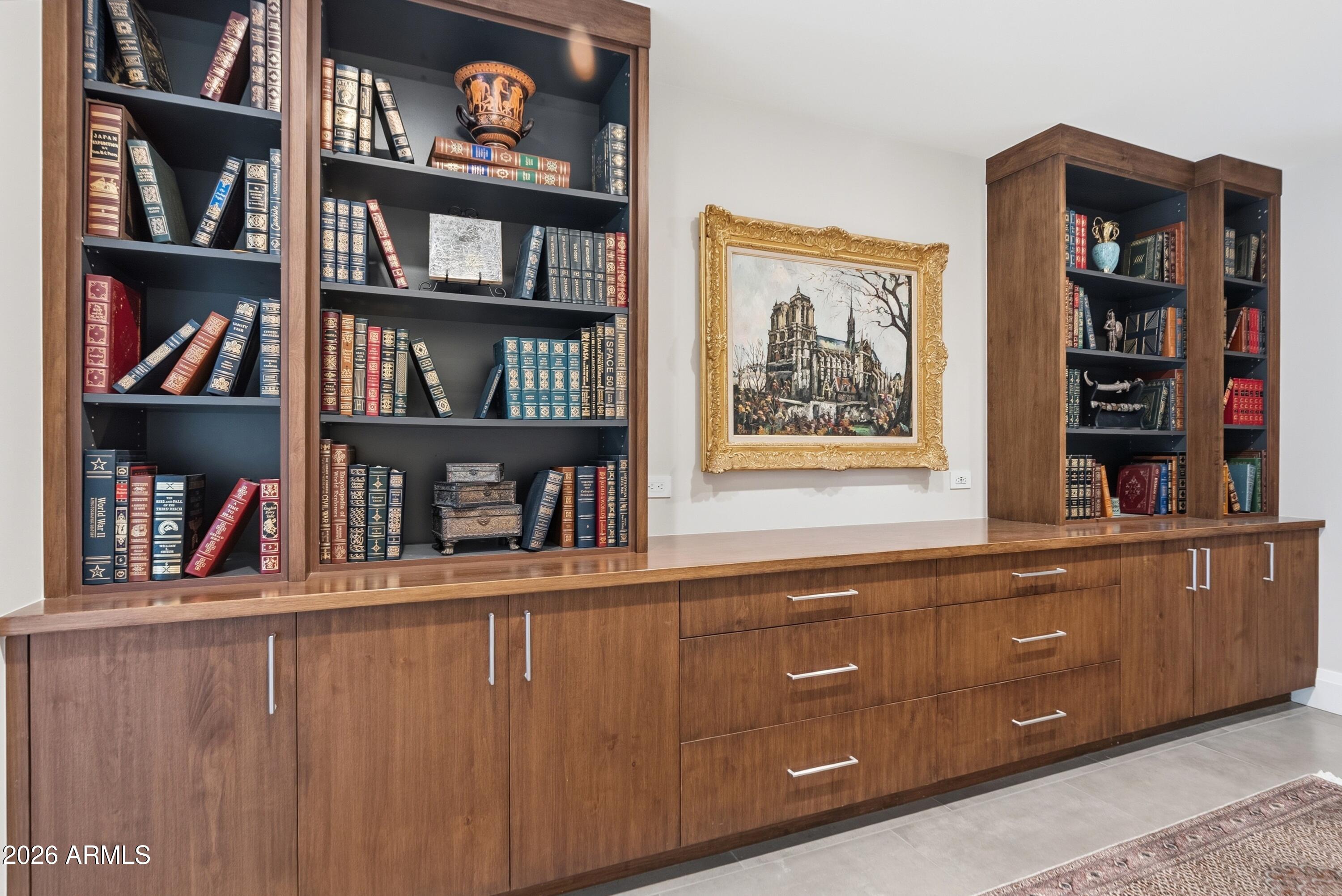 6180 N LAS BRISAS Drive