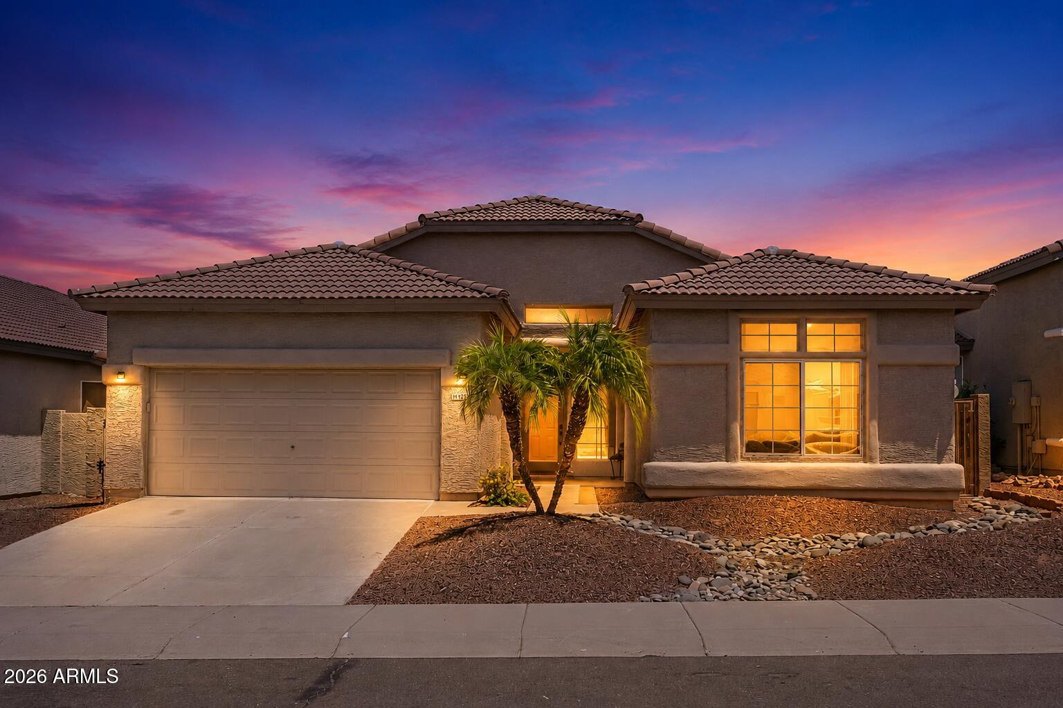 4254 E MOLLY Lane