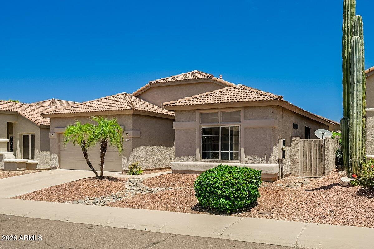 4254 E MOLLY Lane