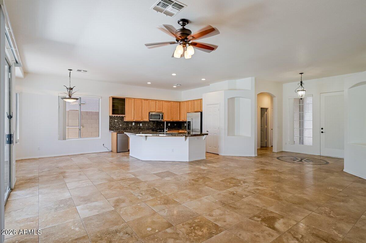 4254 E MOLLY Lane