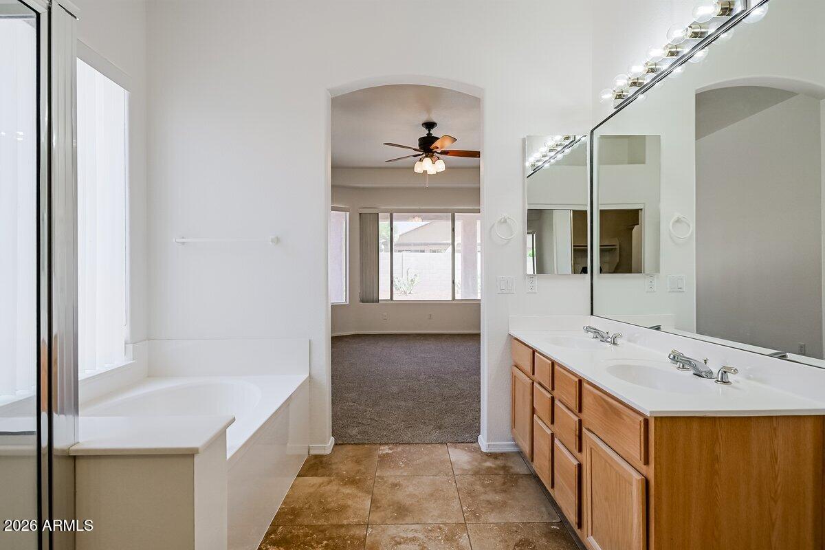 4254 E MOLLY Lane