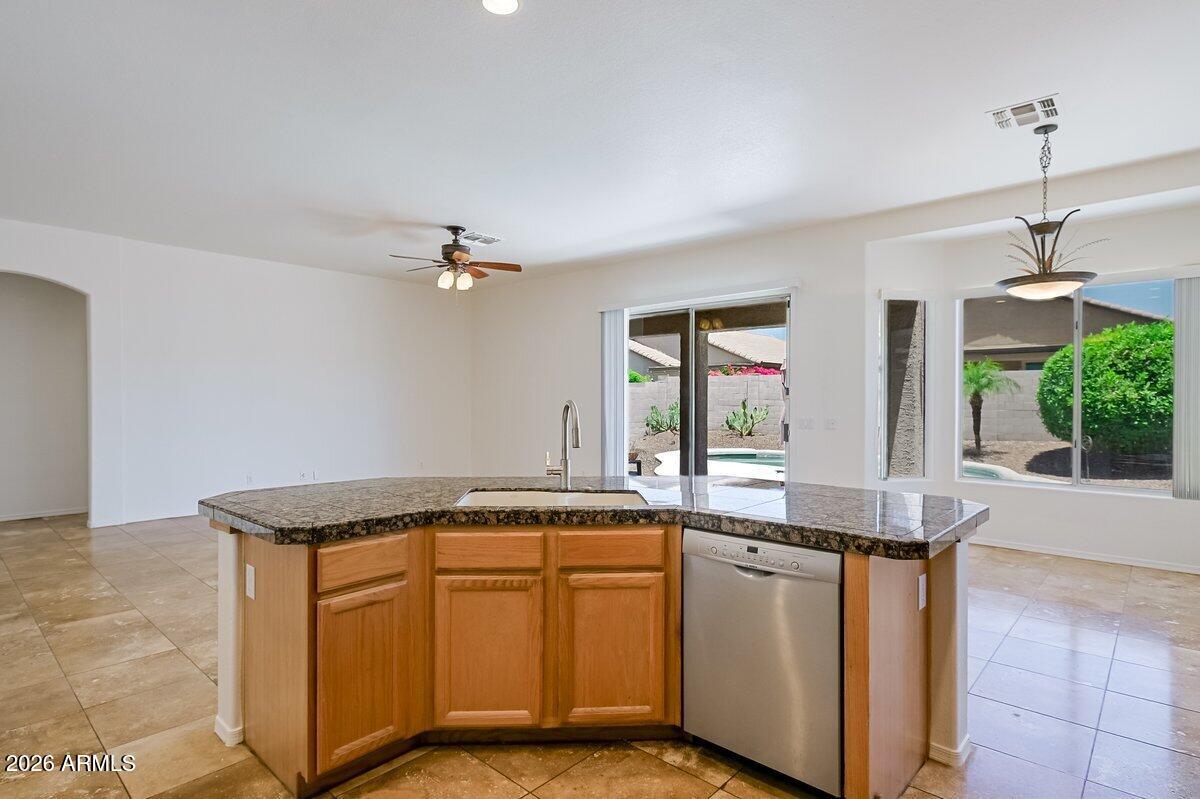 4254 E MOLLY Lane