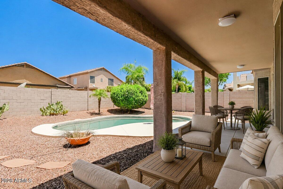 4254 E MOLLY Lane
