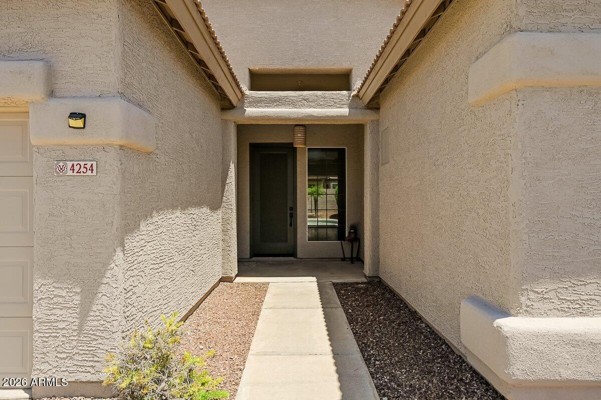 4254 E MOLLY Lane