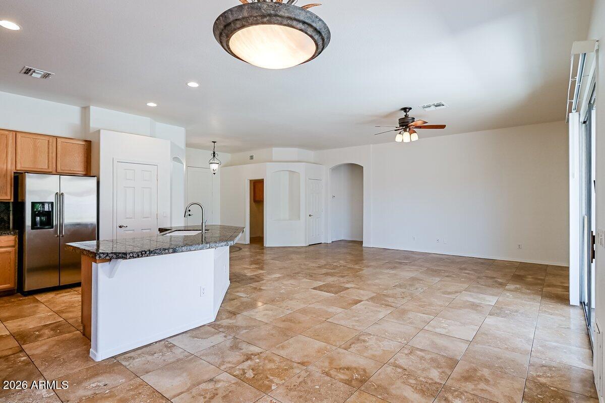 4254 E MOLLY Lane