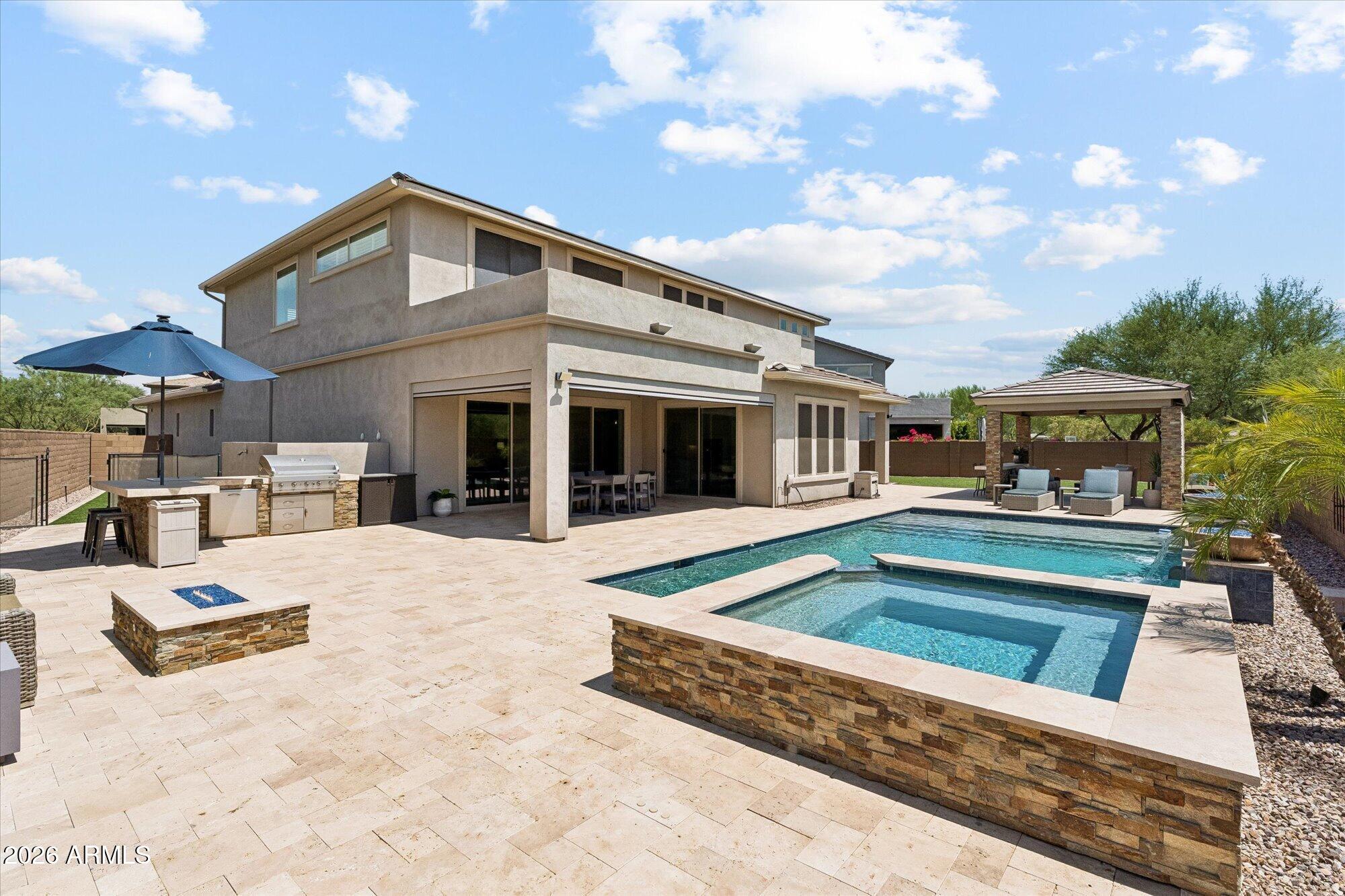 2905 E LOS GATOS Drive