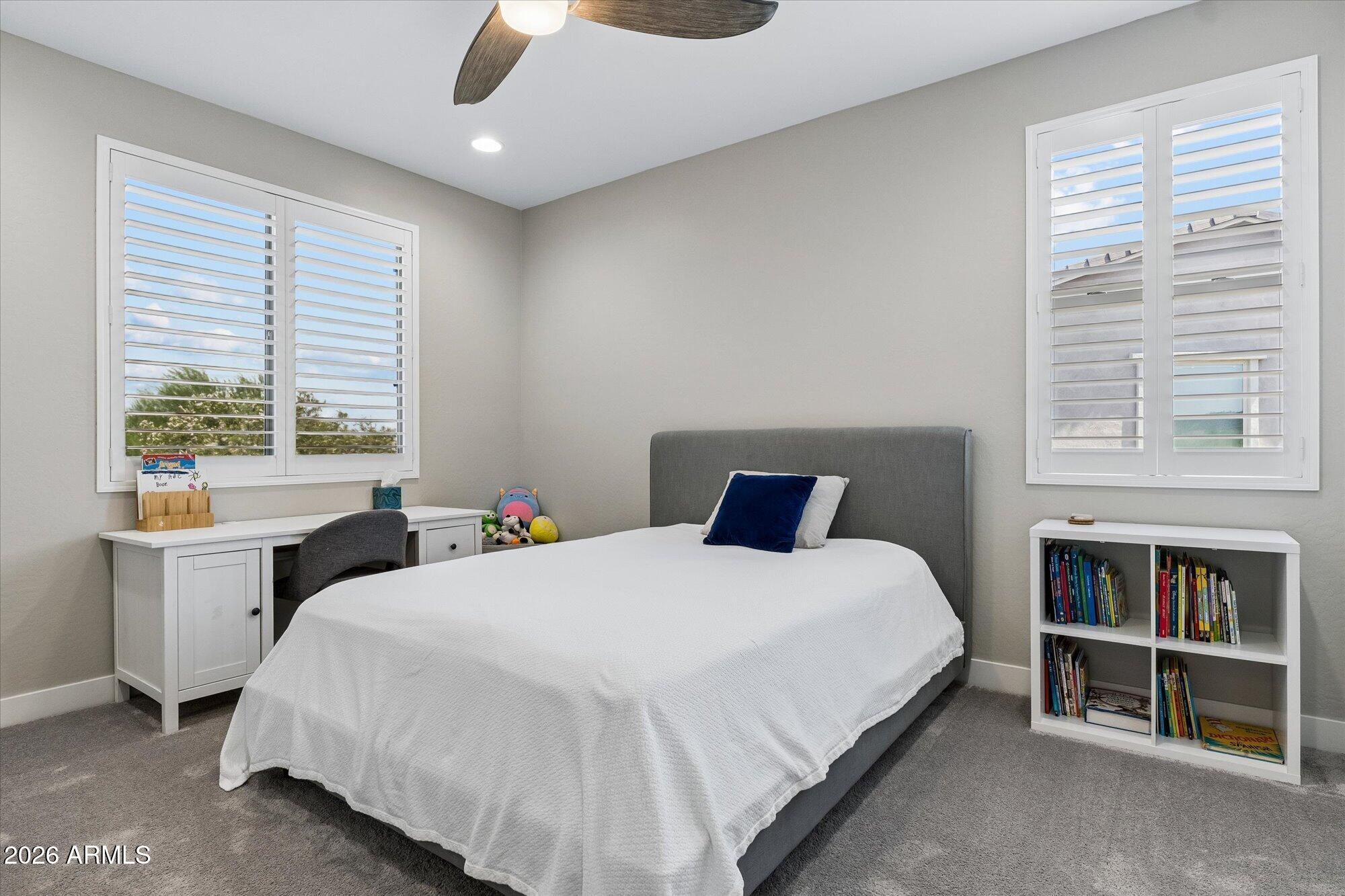 2905 E LOS GATOS Drive