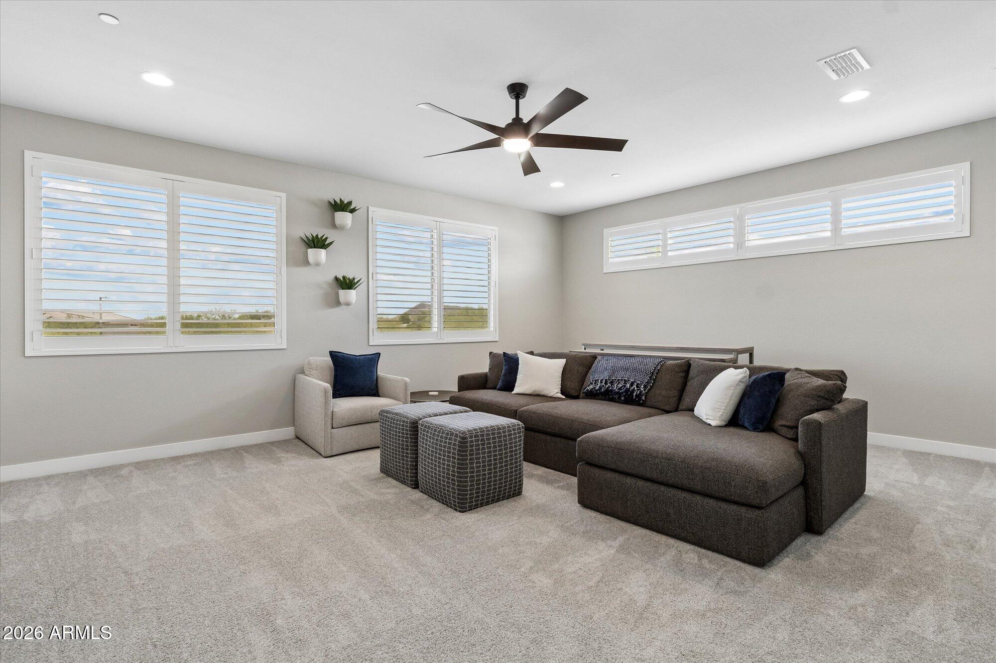2905 E LOS GATOS Drive