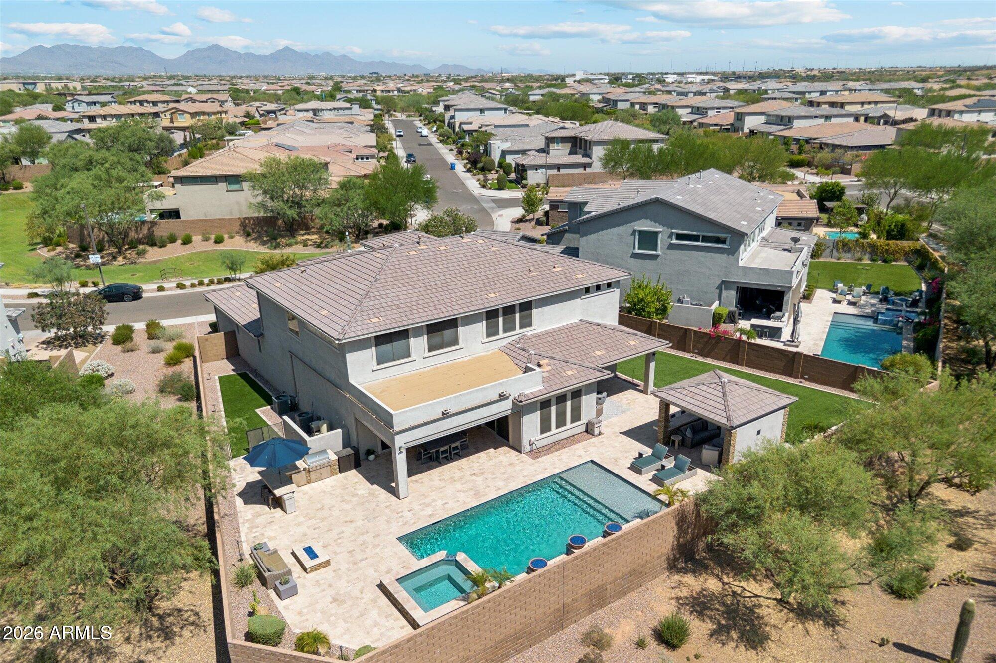2905 E LOS GATOS Drive