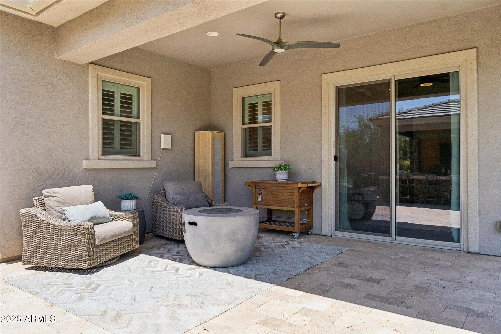 2905 E LOS GATOS Drive