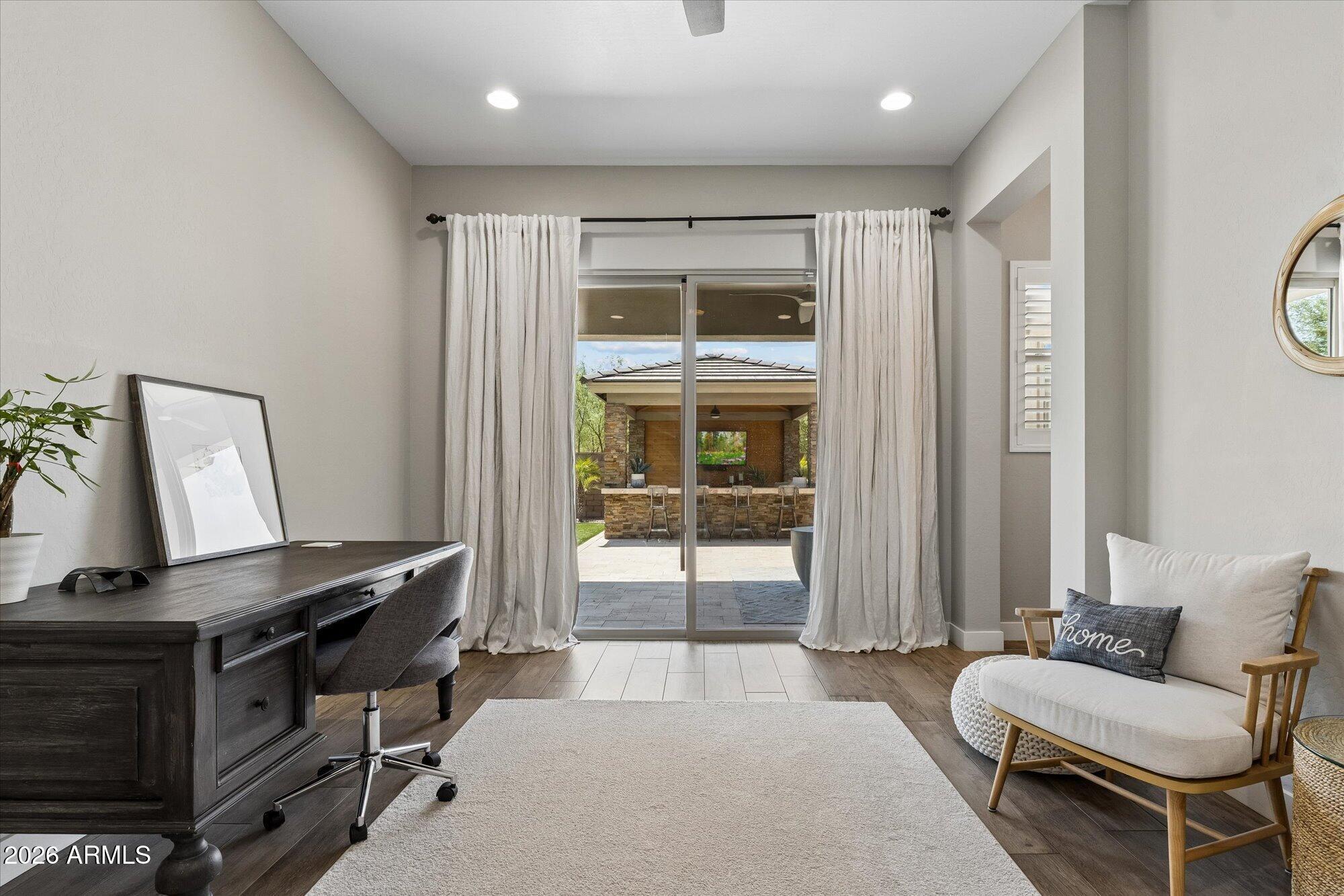 2905 E LOS GATOS Drive