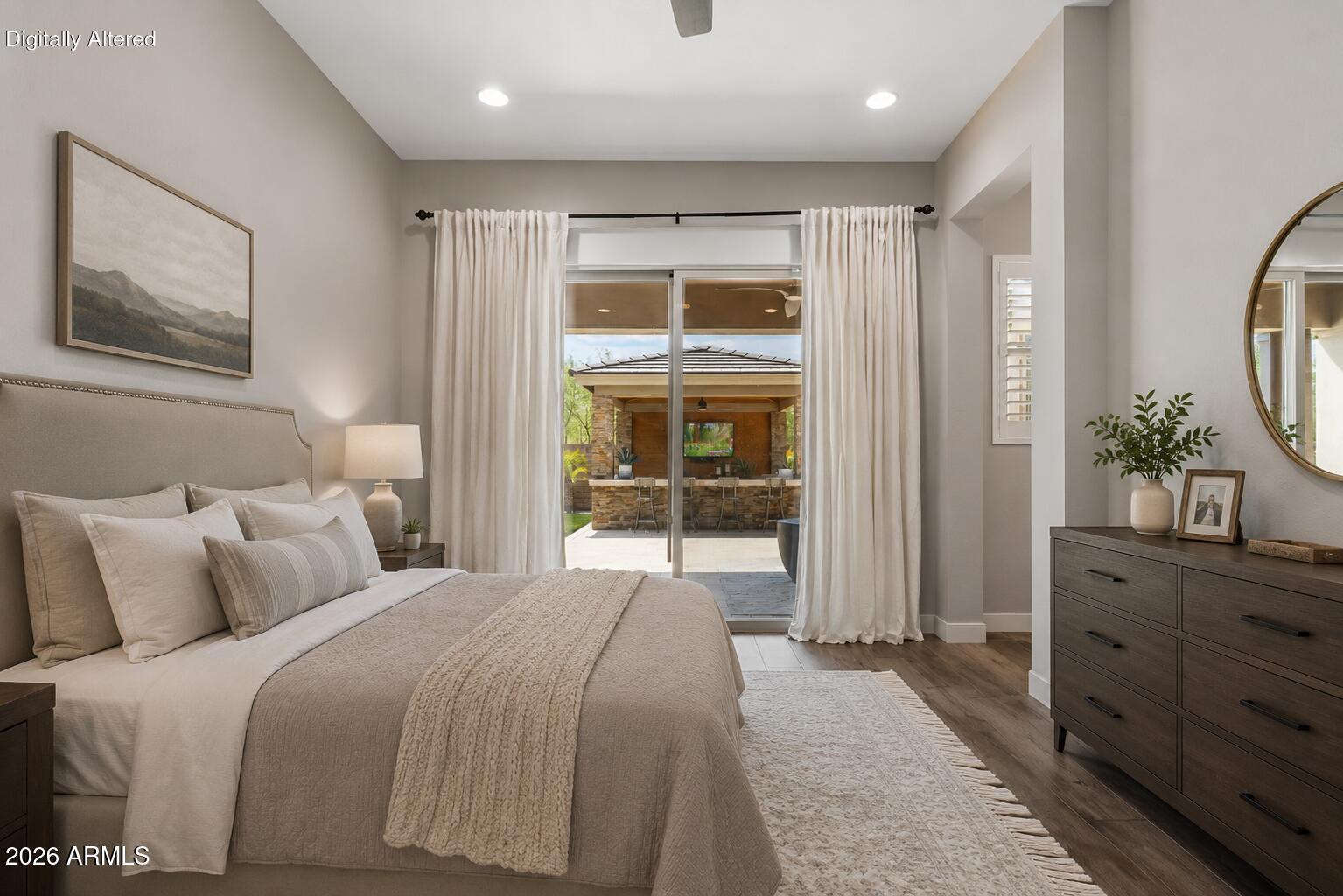 2905 E LOS GATOS Drive
