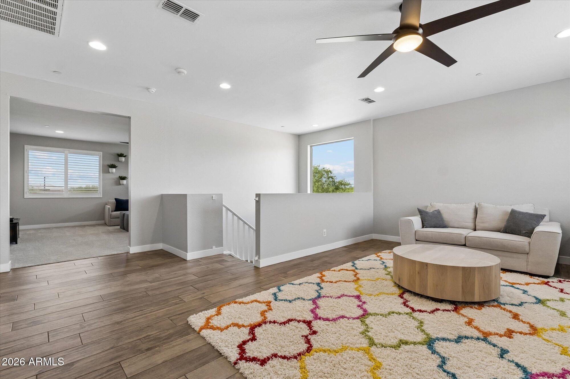 2905 E LOS GATOS Drive