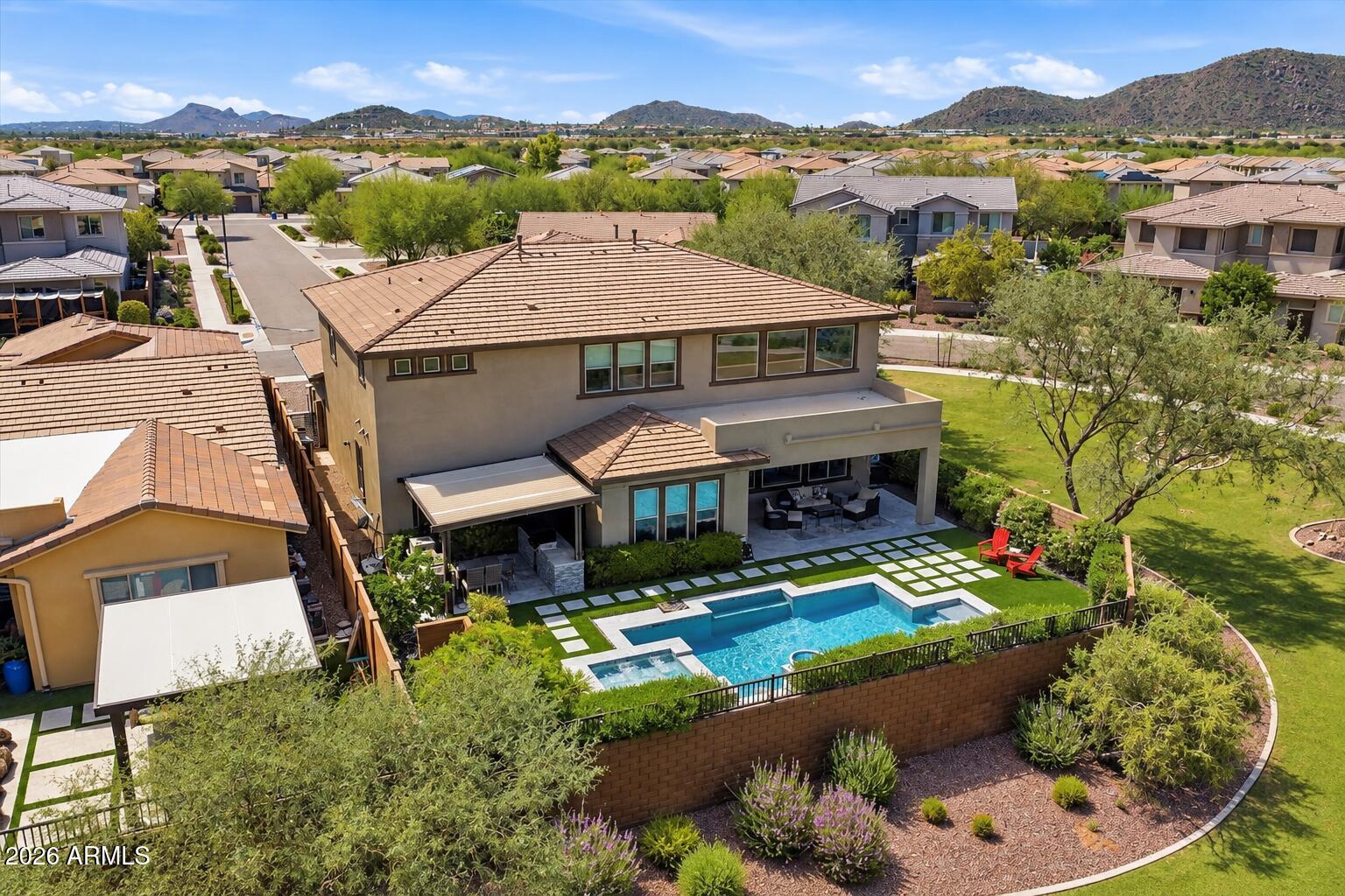 2914 E LOS GATOS Drive