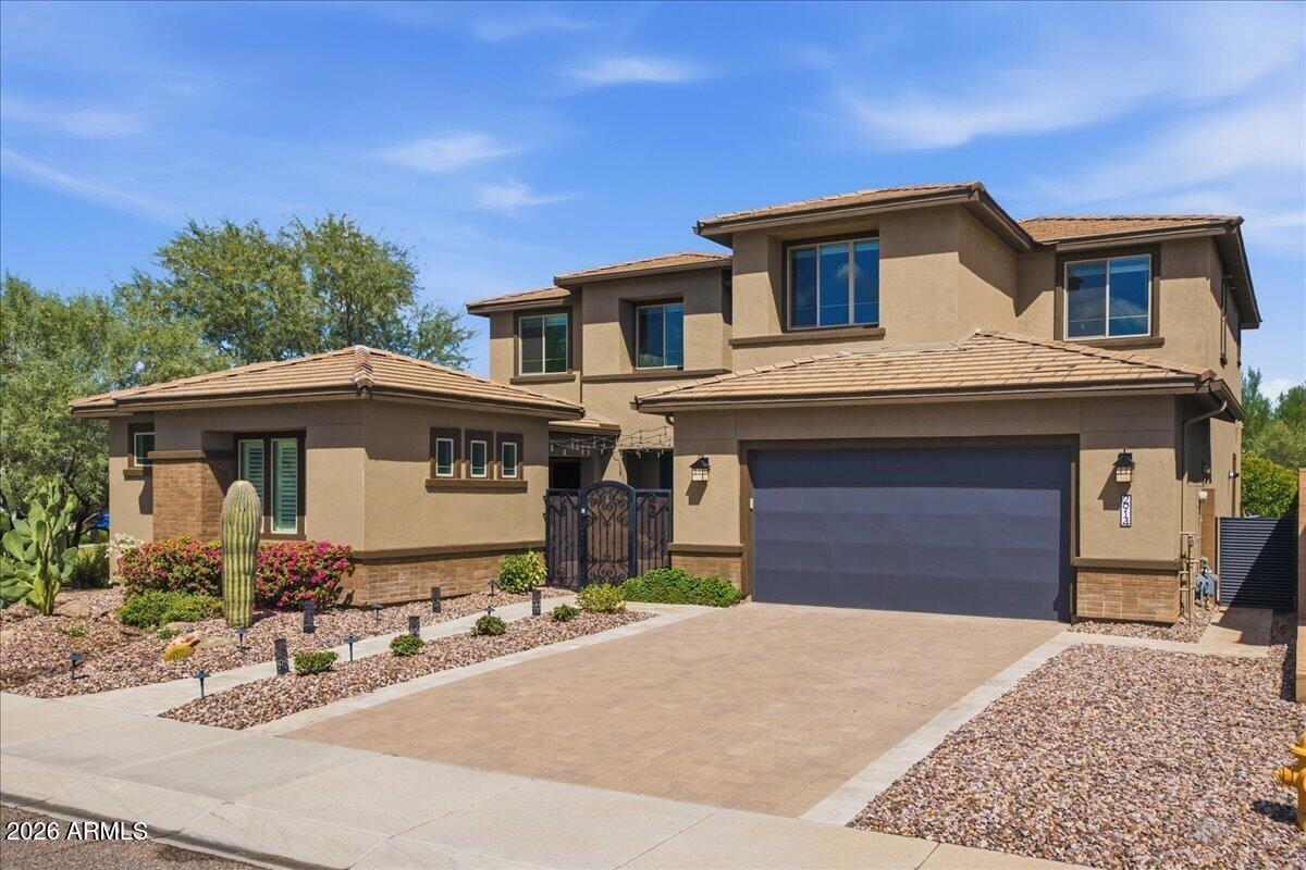 2914 E LOS GATOS Drive