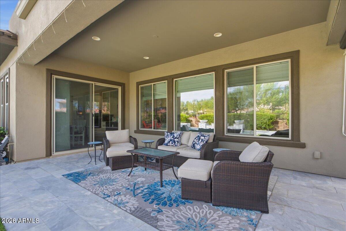 2914 E LOS GATOS Drive