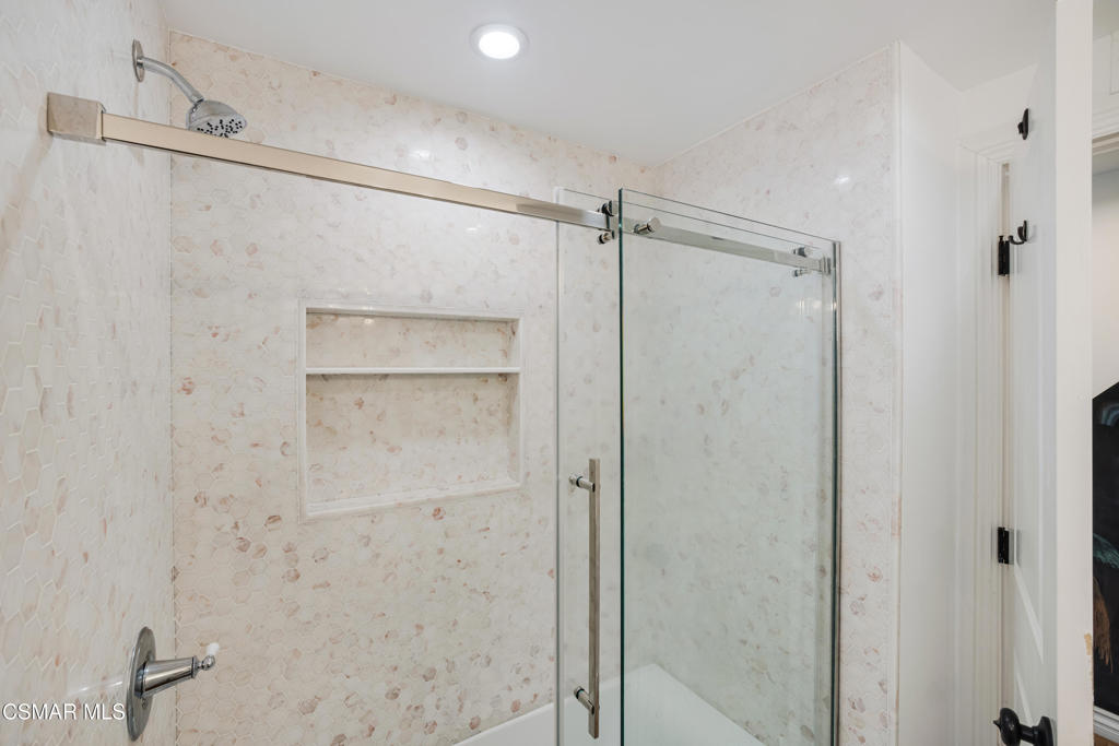 1407 Strawberry Hill Road