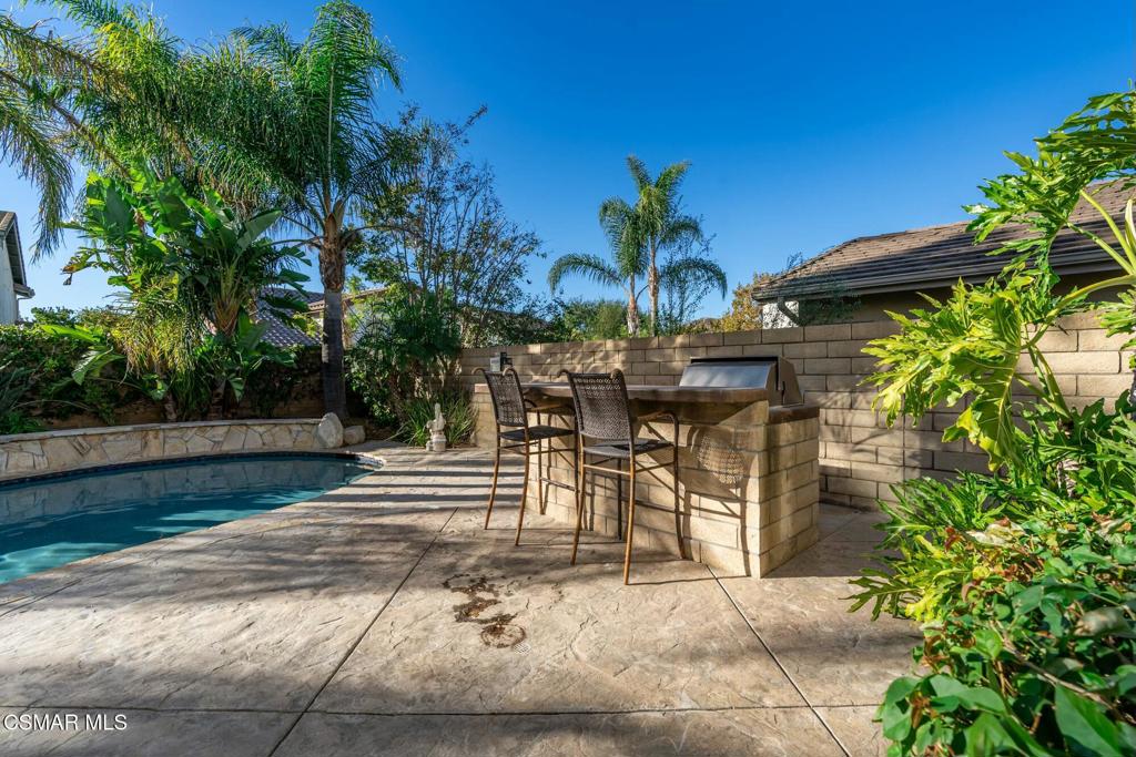 653 Camino De La Luz